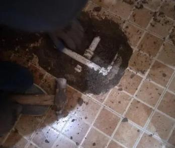 古交卫生间漏水维修公司为您分享下卫生间渗水如何处理及注意事项